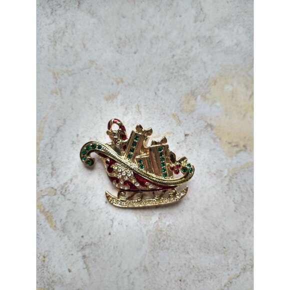 Vintage Monet Christmas Sleigh Pin Brooch Gold Tone Estate Jewelry - Picture 3 of 8